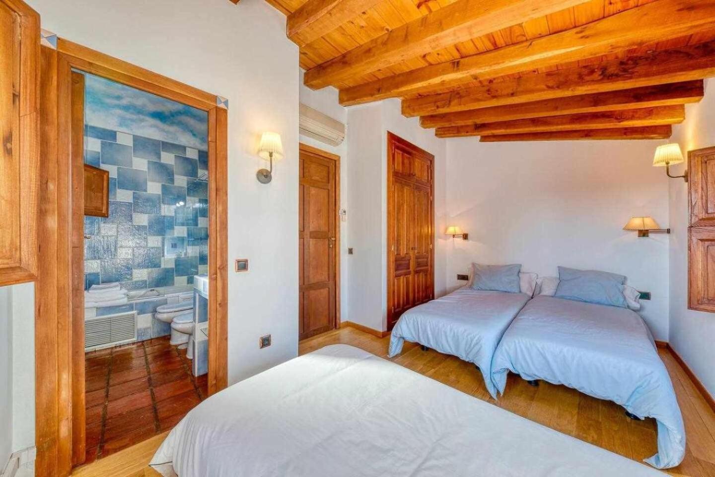 Maison d'hôtes Cuesta Del Reloj à Piedralaves Extérieur photo