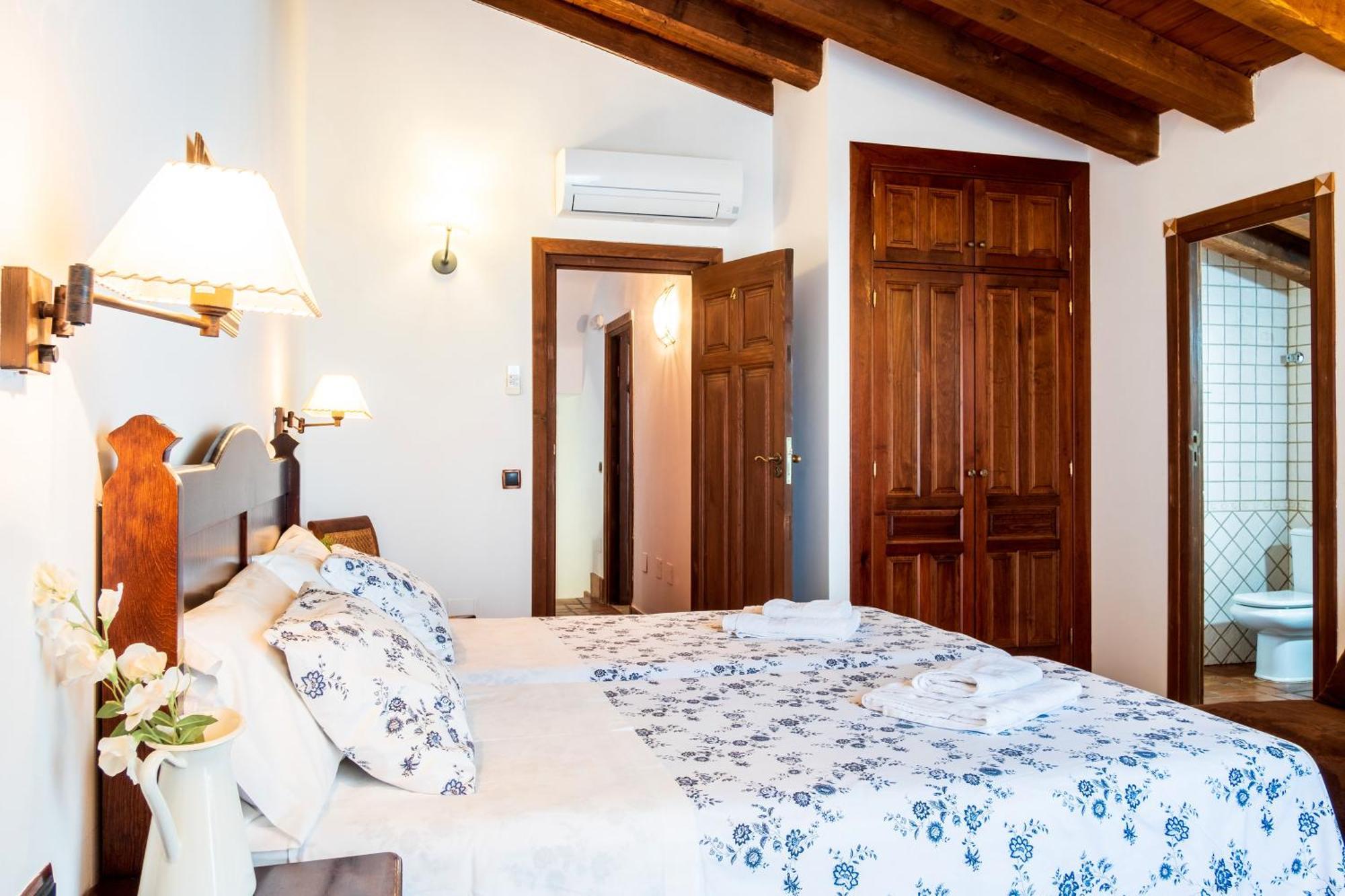 Maison d'hôtes Cuesta Del Reloj à Piedralaves Extérieur photo